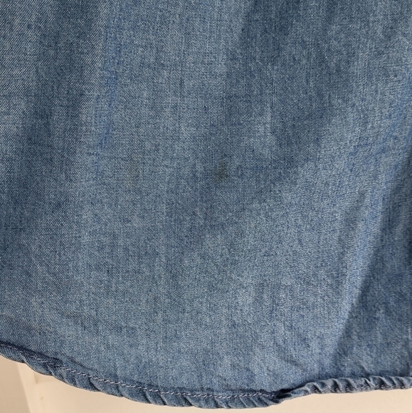 Old Navy Lyocell Chambray Botton Down Top - Picture 7 of 10